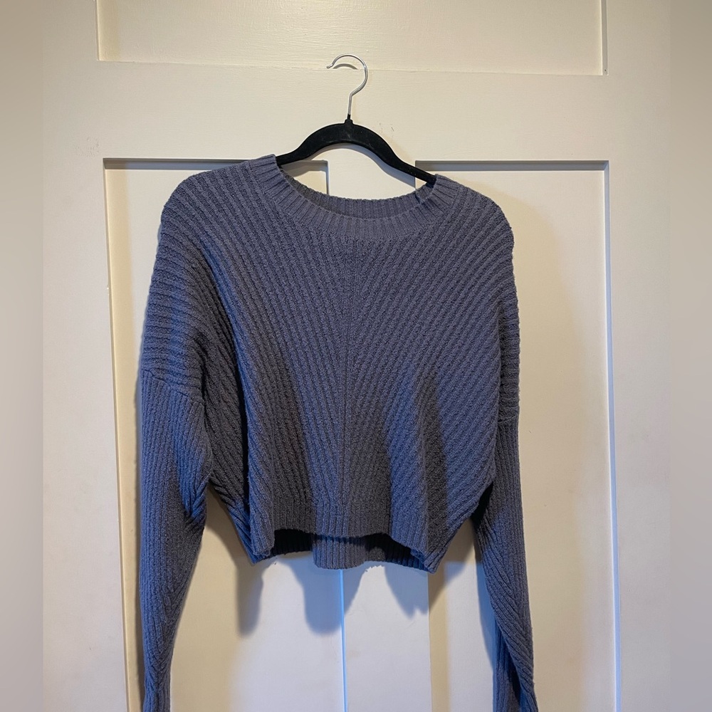 blue hollister knitted sweater